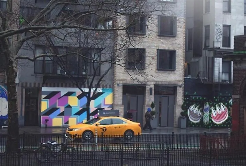 120Les House Apartment New York