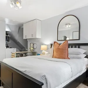 Haven In Times Square & Nearby Restaurants New York