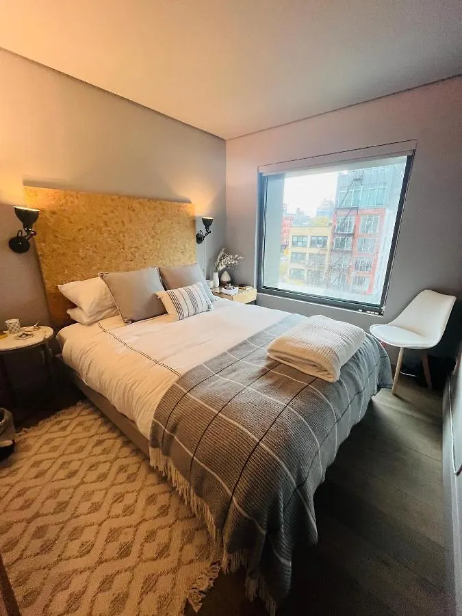 120Les House Apartment New York