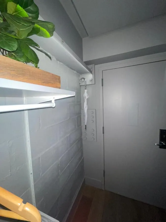 120Les House Apartment New York