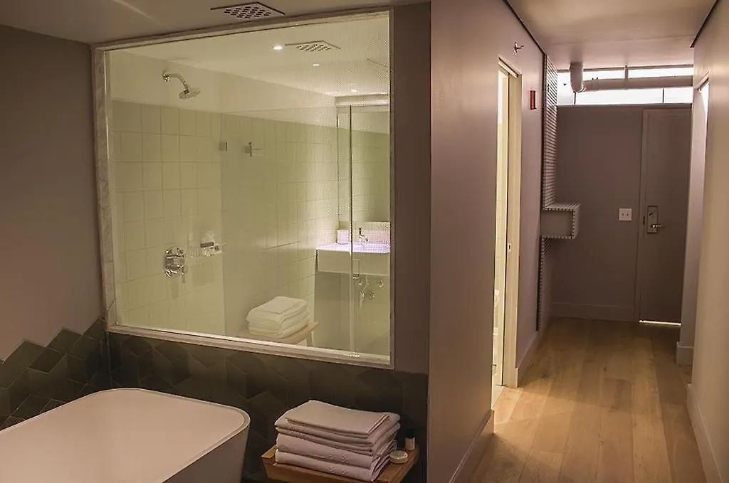 120Les House Apartment New York