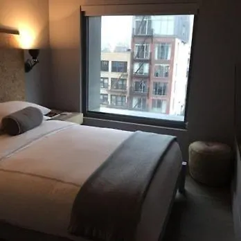 120Les House Apartment New York